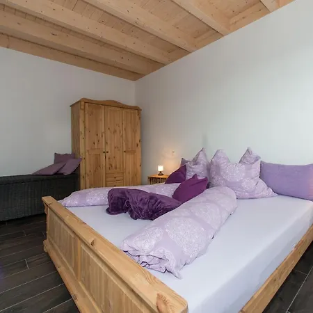 Moderne Ferienwohnung-seenaehe-terrasse-parkplatz-wallbox-fahrradparkplatz * Hürtgenwald