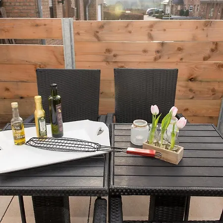 Moderne Ferienwohnung-Seenaehe-Terrasse-Parkplatz-Wallbox-Fahrradparkplatz Hurtgenwald