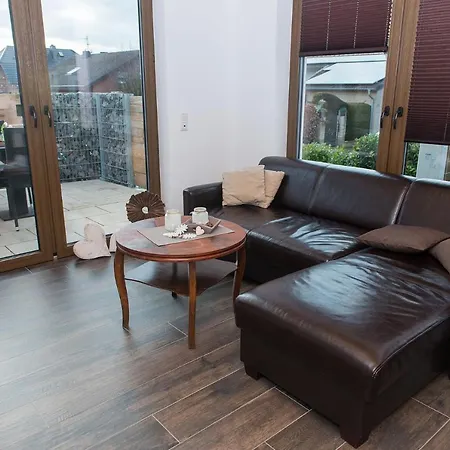 Moderne Ferienwohnung-Seenaehe-Terrasse-Parkplatz-Wallbox-Fahrradparkplatz * Hürtgenwald