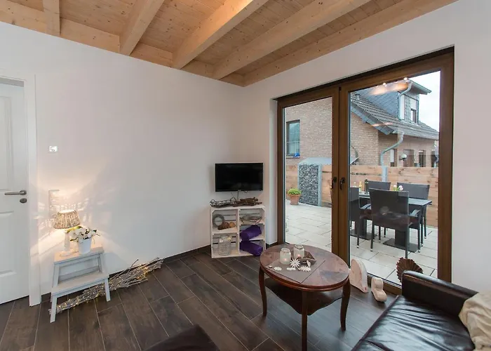 Moderne Ferienwohnung-Seenaehe-Terrasse-Parkplatz-Wallbox-Fahrradparkplatz *