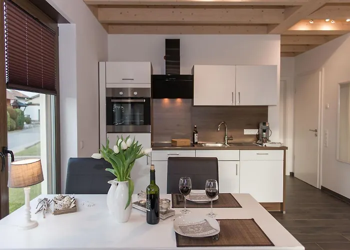 Lejlighed Moderne Ferienwohnung-Seenaehe-Terrasse-Parkplatz-Wallbox-Fahrradparkplatz *