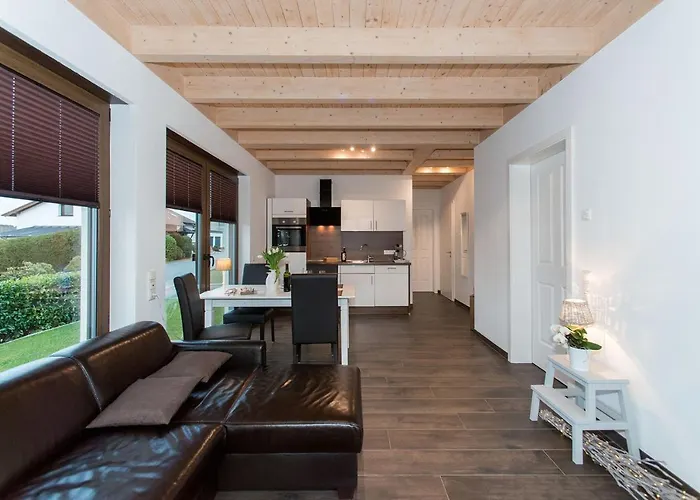 Moderne Ferienwohnung-Seenaehe-Terrasse-Parkplatz-Wallbox-Fahrradparkplatz Lejlighed *