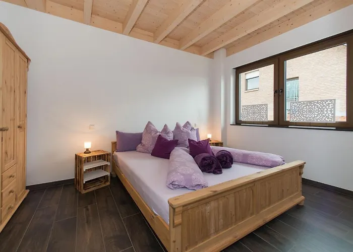 Moderne Ferienwohnung-Seenaehe-Terrasse-Parkplatz-Wallbox-Fahrradparkplatz *